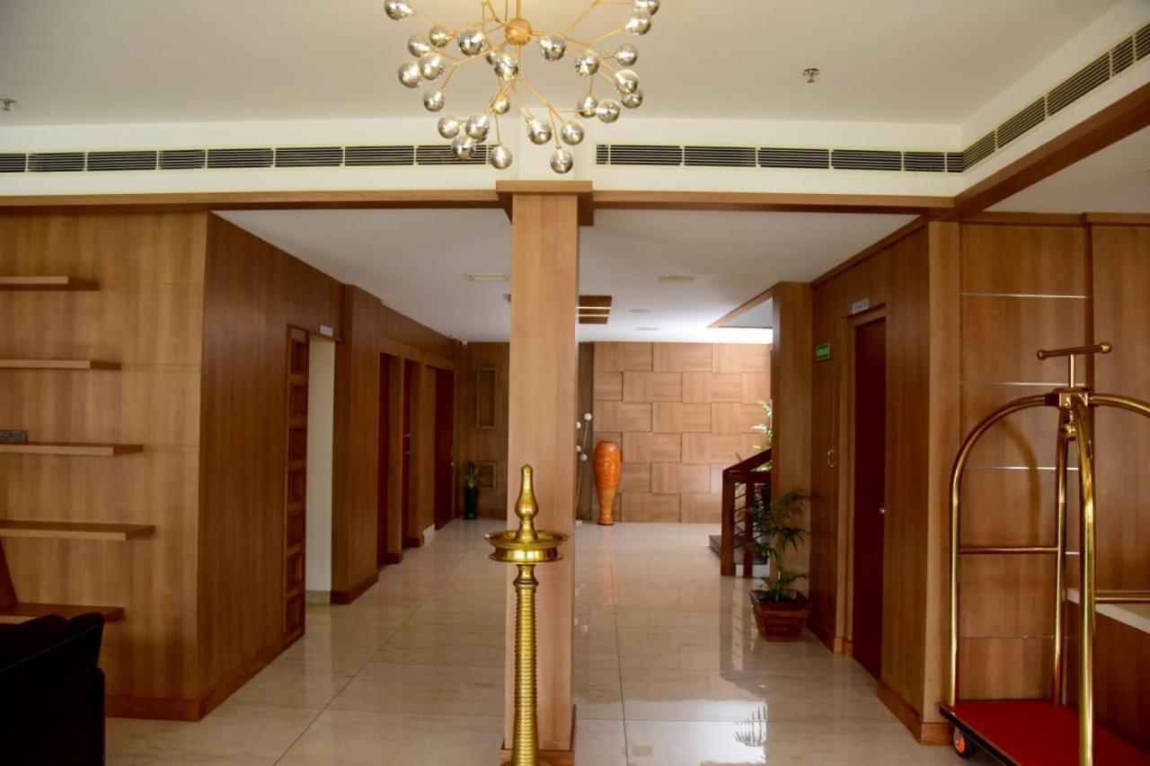 Hotel Emerald Palace Kottiyam Extérieur photo