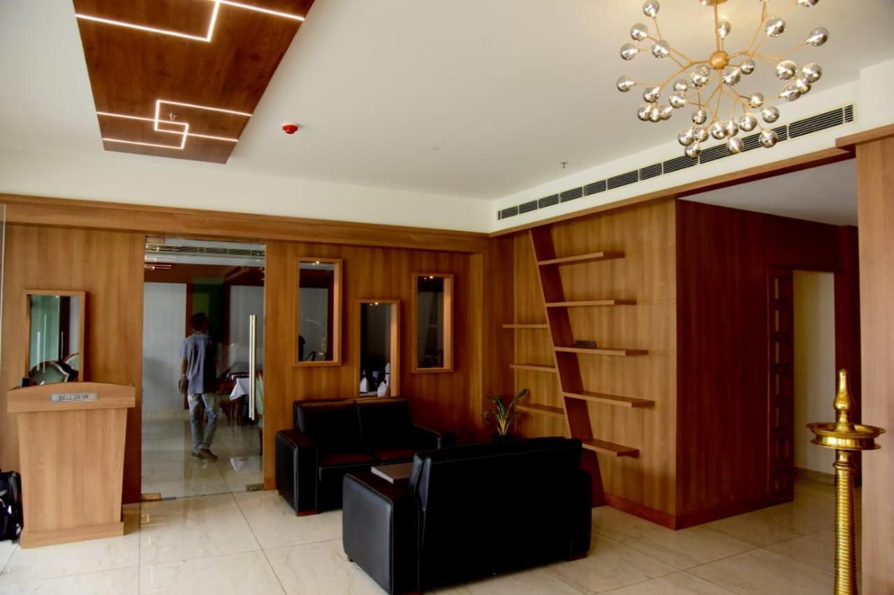 Hotel Emerald Palace Kottiyam Extérieur photo